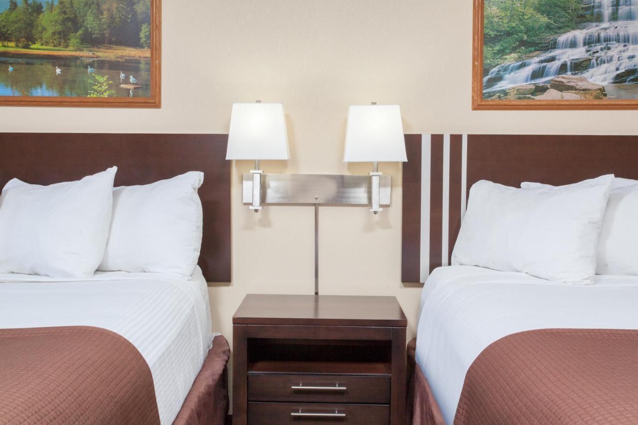Econo Lodge Inn & Suites Medicine Hat Eksteriør bilde
