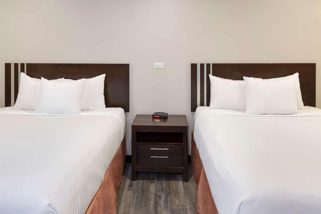 Econo Lodge Inn & Suites Medicine Hat Rom bilde