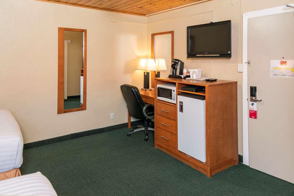 Econo Lodge Inn & Suites Medicine Hat Rom bilde