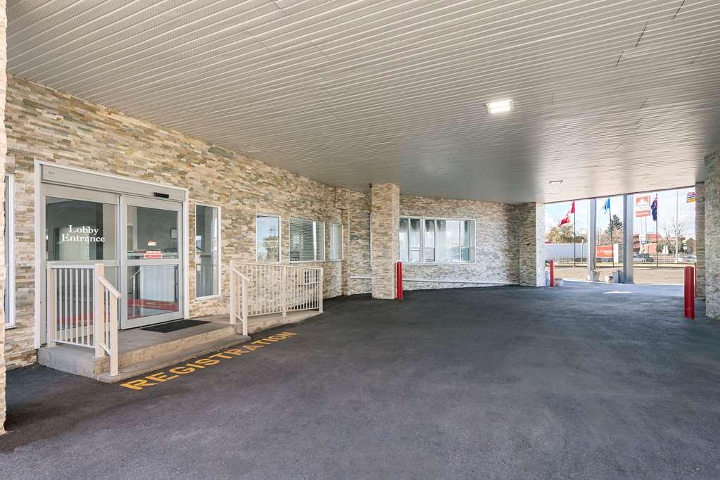 Econo Lodge Inn & Suites Medicine Hat Eksteriør bilde